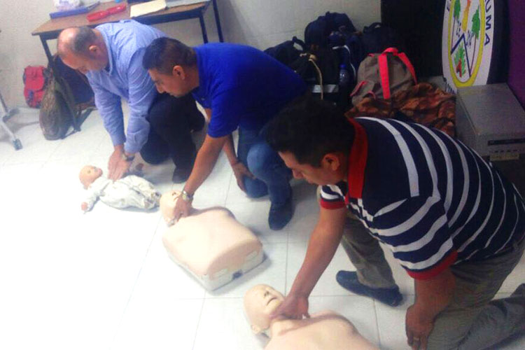 Lleva SET cursos de primeros auxilios a la frontera