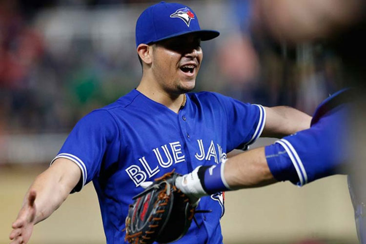 Osuna mejora su marca y llega a 37 rescates