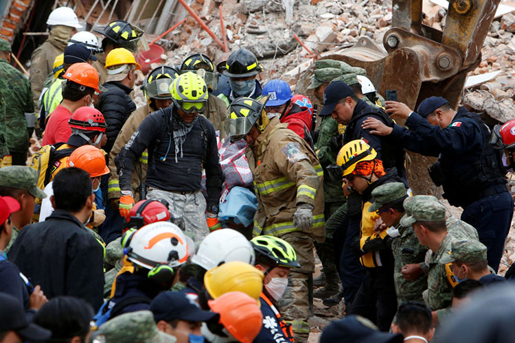 Trump ofrece ayuda a EPN en llamada telefónica ante emergencia por sismo: Presidencia