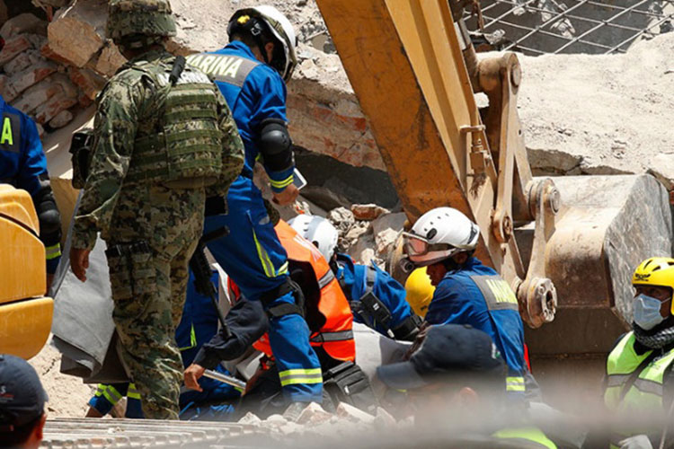 Suman 65 muertos tras sismo de 8.2 grados, confirma Segob