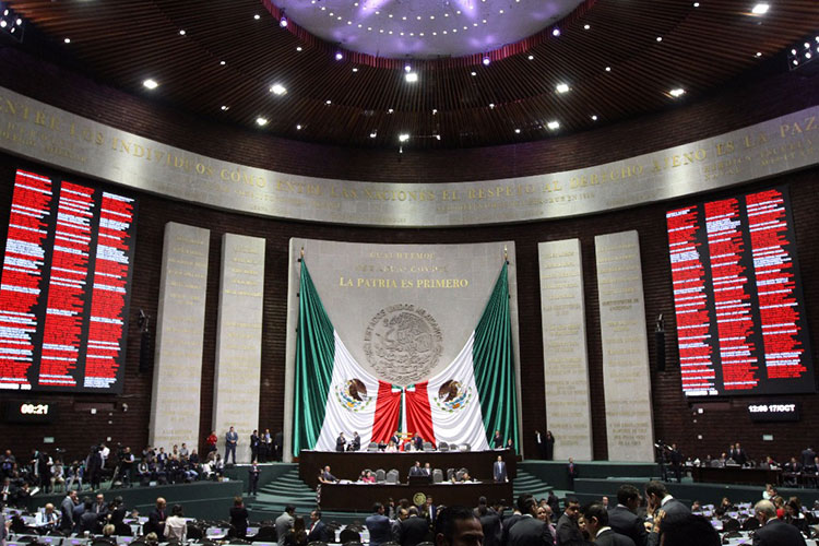 Diputados denuncian a transnacional Baxter por pagar sobornos