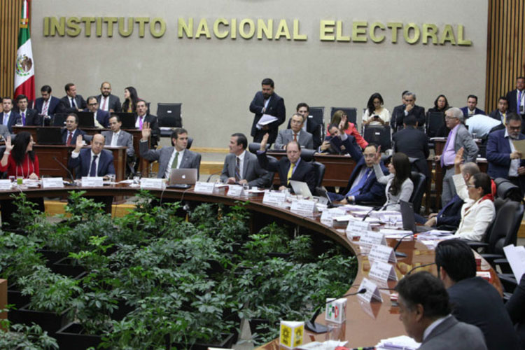 El INE impone multa a partidos por más de 30 mdp por omisión en reporte de gastos