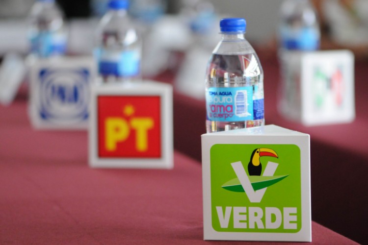 Se van solos, estructuras se quedan: Líder del PVEM