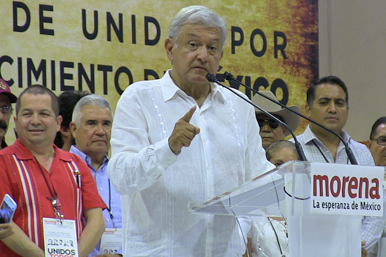 Entra Felipe Garza a la carrera por el Senado en MORENA