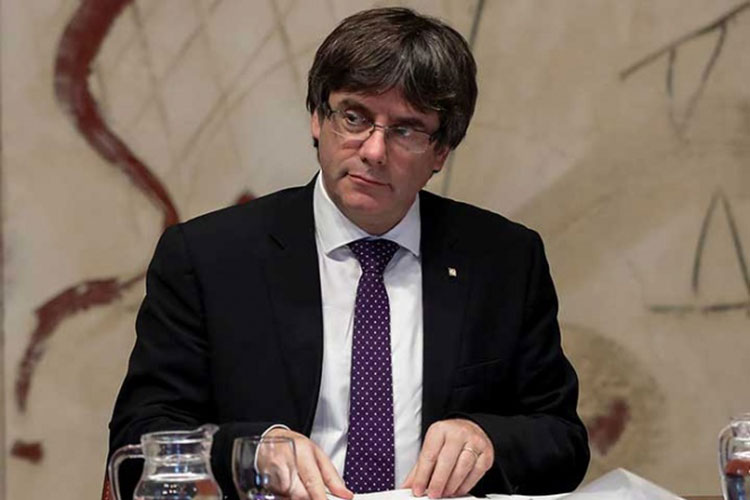 Presidente catalán sopesa comparecer ante Senado