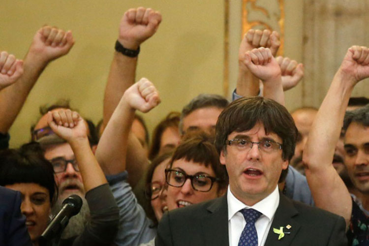 Querellan por rebelión, sedición y malversación a gobierno catalán