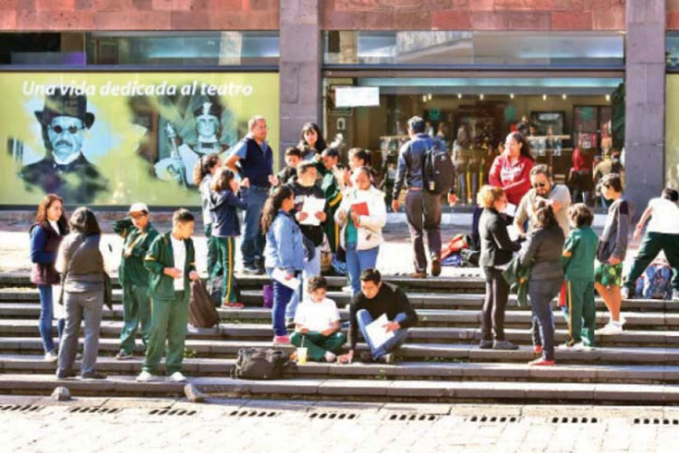 Regresa 35% de escuelas públicas; vuelve a clases 71% de las privadas