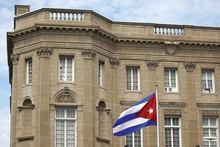 Expulsa EU a  15 diplomáticos cubanos por el ataque acústico