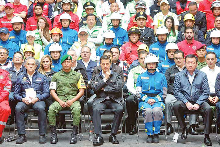 EPN: ayudar, pero sin protagonismo; tributo a los héroes anónimos