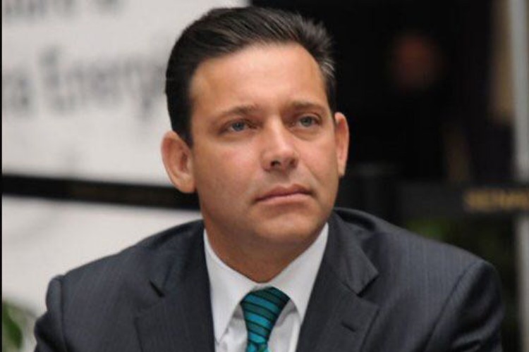Detienen al ex gobernador Eugenio Hernández Flores