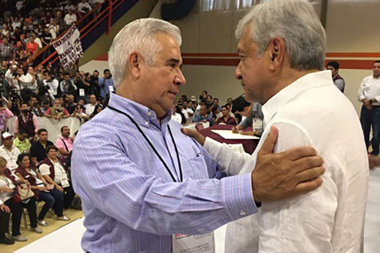 Entra Felipe Garza a la carrera por el Senado en MORENA