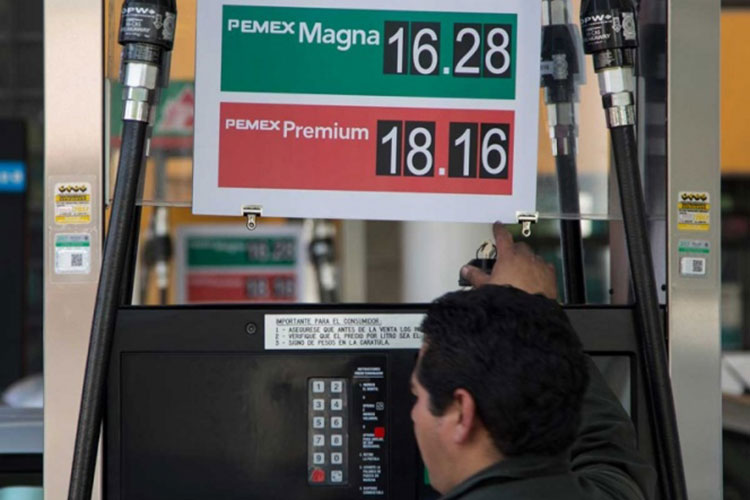 Por ‘inviable’ diputados tiran plan para bajar precio de gasolina