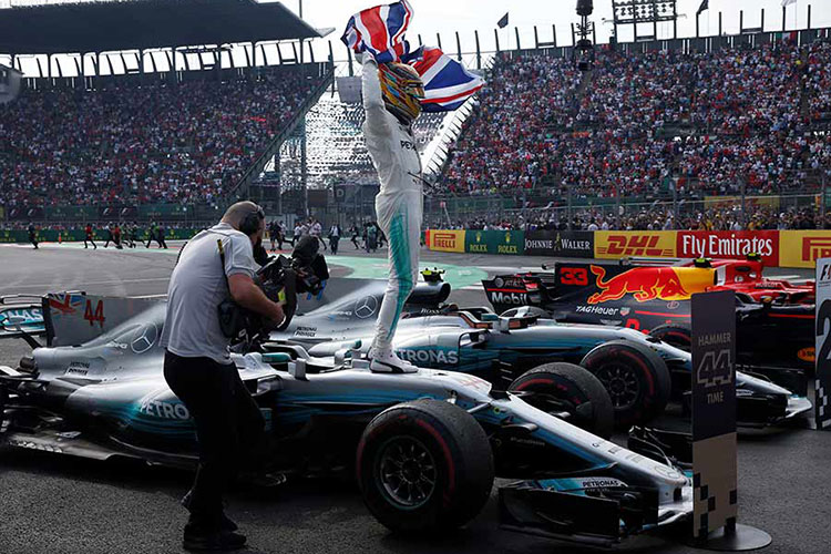Hamilton llega a su cuarto título en el caos de Gran Premio de México