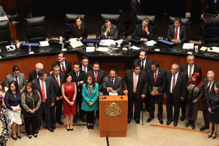 Impide la oposición proceso  fast track contra Nieto