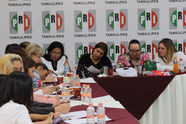 Egresan Tamaulipecas de la  Escuela Nacional de Mujeres Priistas