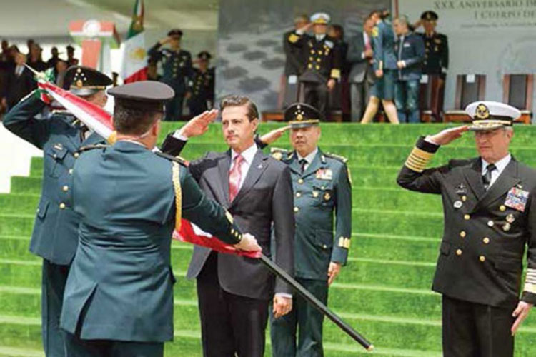 Peña reconoce a Fuerzas Armadas; elogia unidad y solidaridad