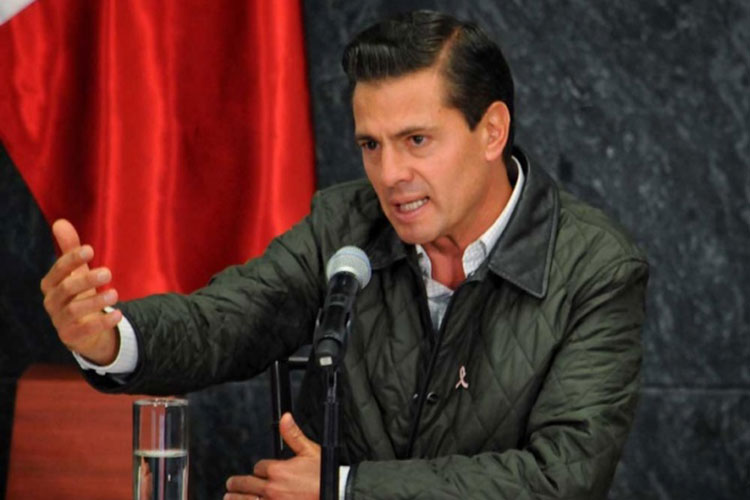 Lamenta Peña Nieto deceso de empresario zapatero leonés