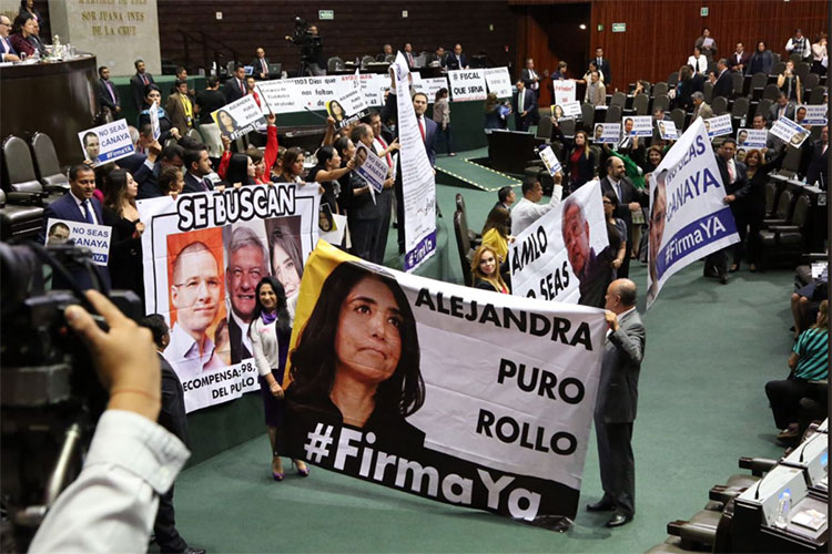 Protesta del PRI por ayuda a damnificados termina en pleito