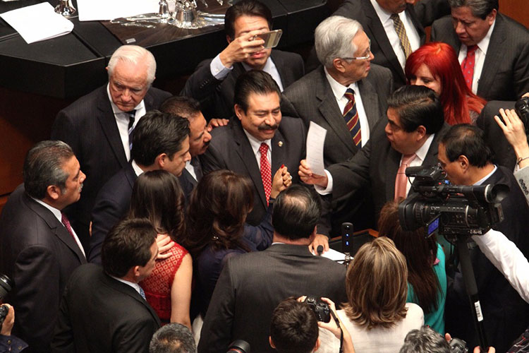 Disputa de votos en el Senado por Fepade