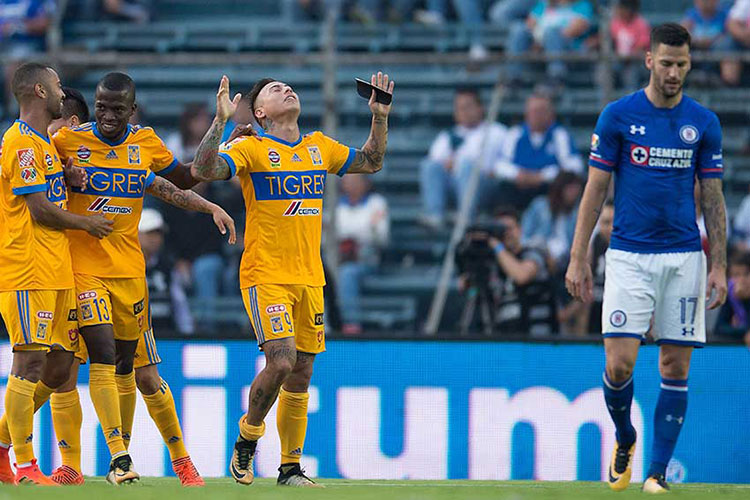 Tigres pone en peligro la calificación de Cruz Azul