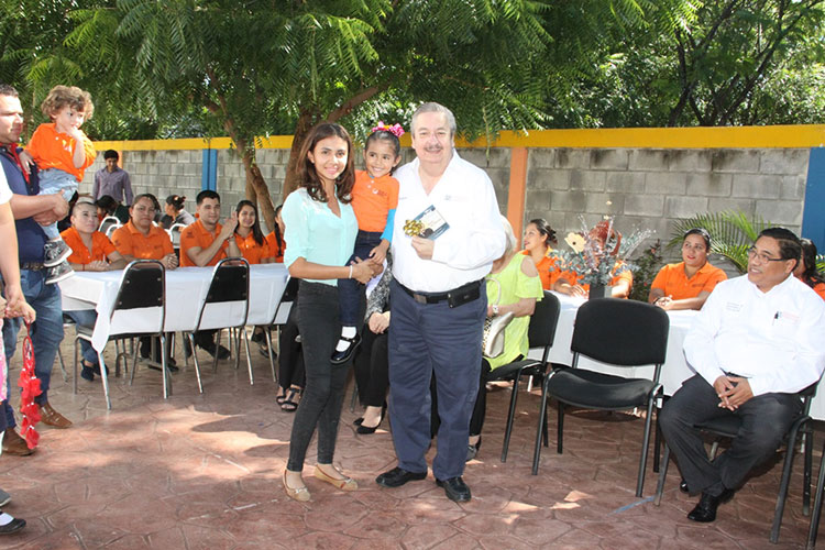 Reconocen apoyo del Rector a la niñez del Círculo Infantil-UAT