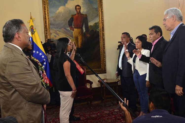 Cuatro opositores juraron ante Constituyente venezolana
