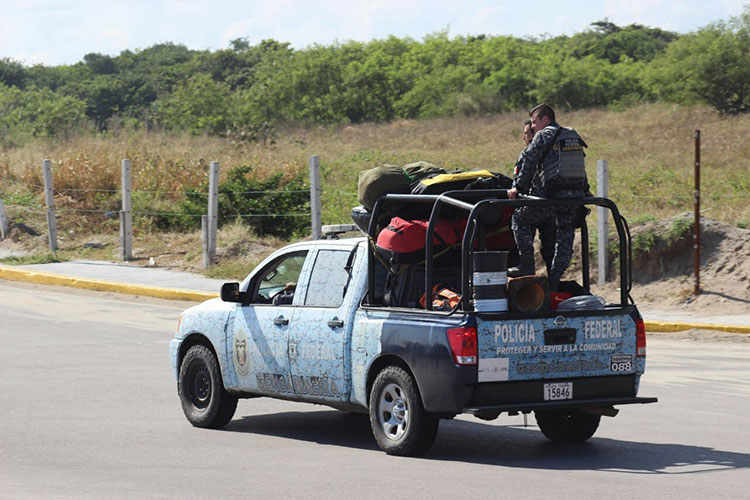 PF y Gendarmería se retiran de Madero