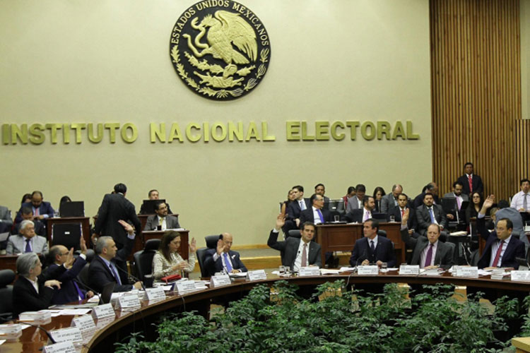 Aspirantes a candidatos independientes han captado más de 490 mil firmas