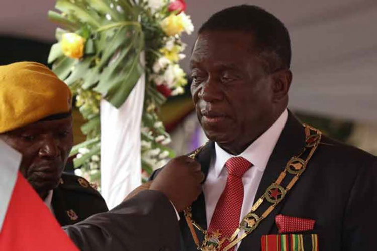 Mnangagwa jura como nuevo presidente de Zimbabue