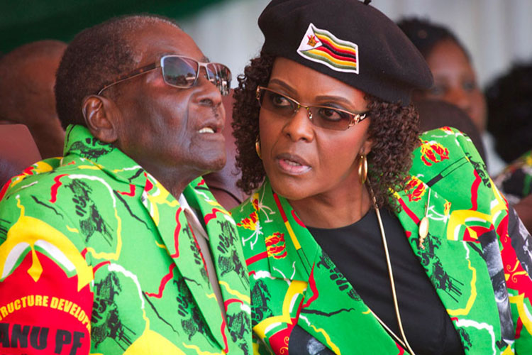 Mugabe se resiste a dimitir; bajo arresto domiciliario