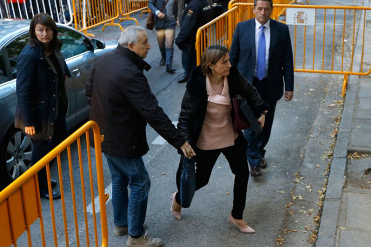 Legisladores catalanes declaran en caso de rebelión