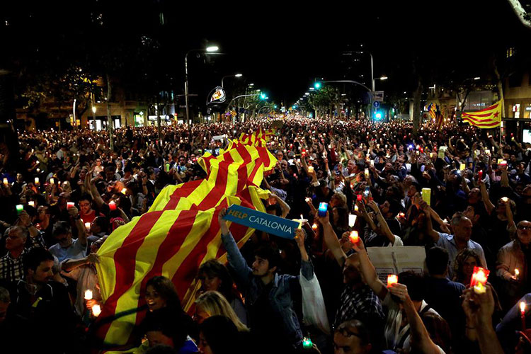 Miles exigen en las calles la libertad de políticos y líderes nacionalistas