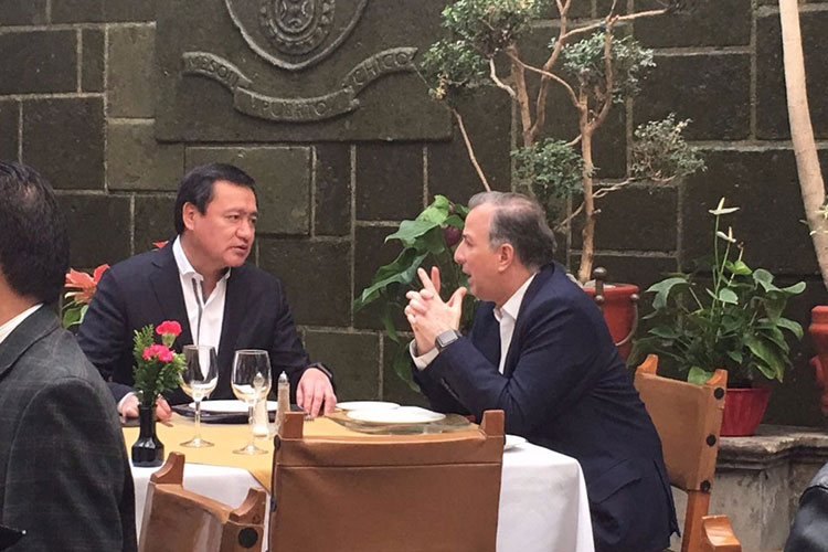 Se reúnen Meade y Osorio Chong