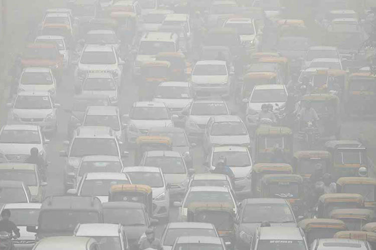 Nueva Delhi se asfixia con smog