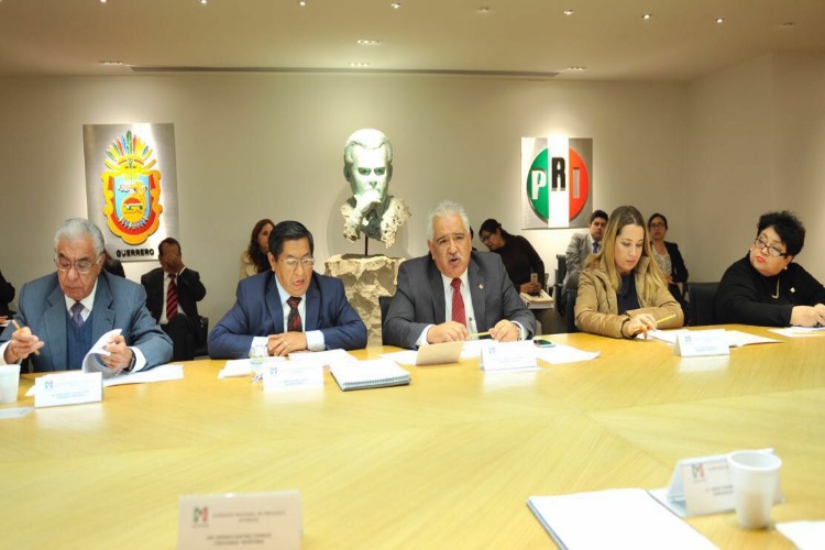 Emite PRI convocatoria para elegir candidato a la Presidencia