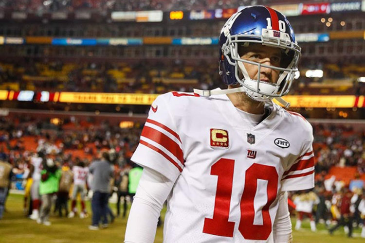 Eli Manning pierde la titularidad con los Gigantes