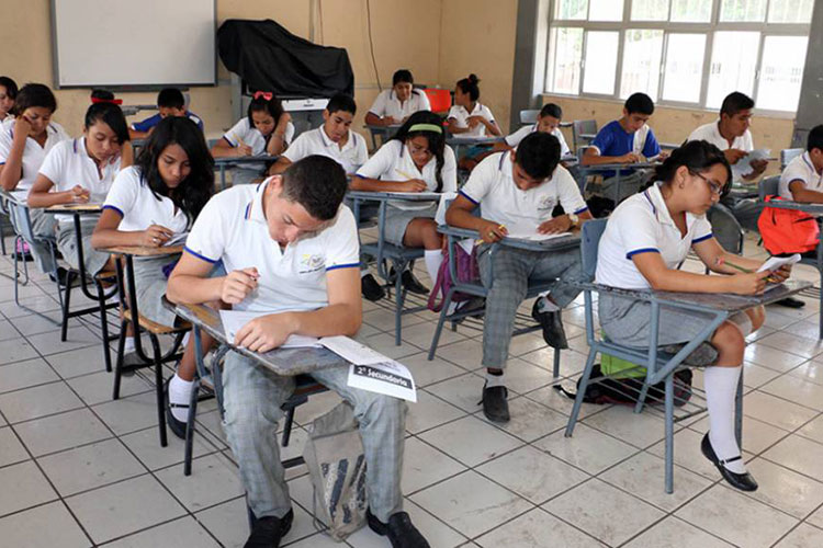 Tamaulipas reprueba en matemáticas e ingles