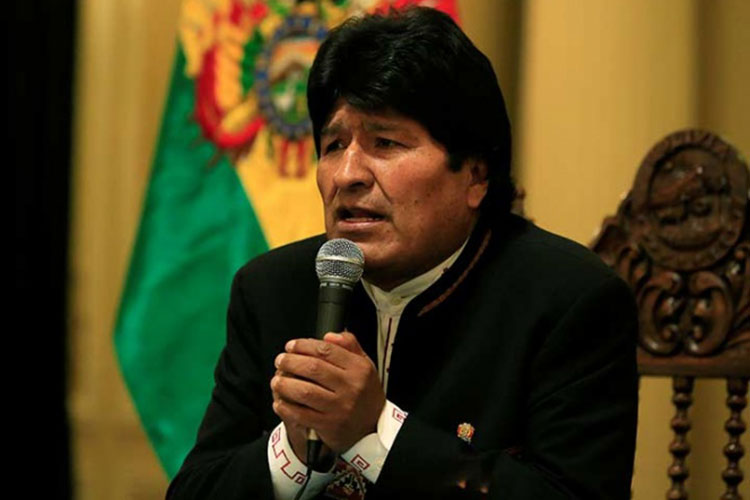 Evo Morales amaga con expulsar a otro representante de EU por conspiración