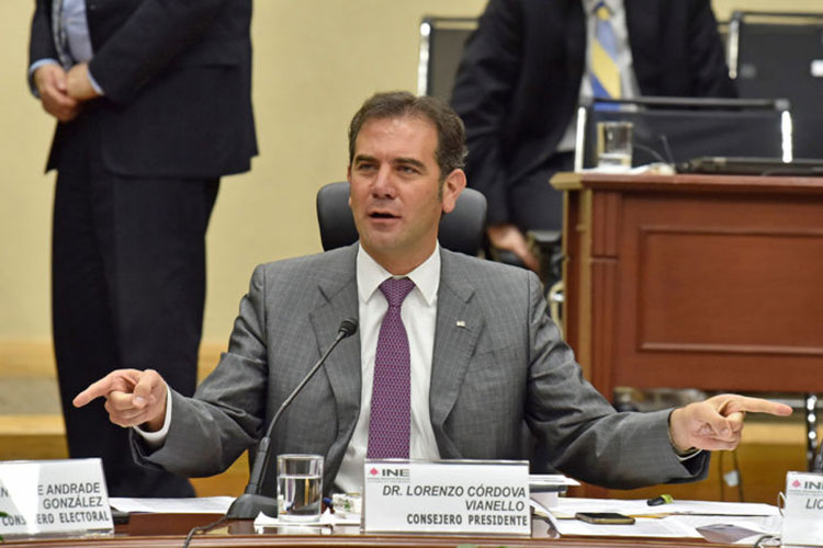 Irrita a Lorenzo Córdova recorte de 800 mdp al INE; “no se tocó a partidos”, acusa