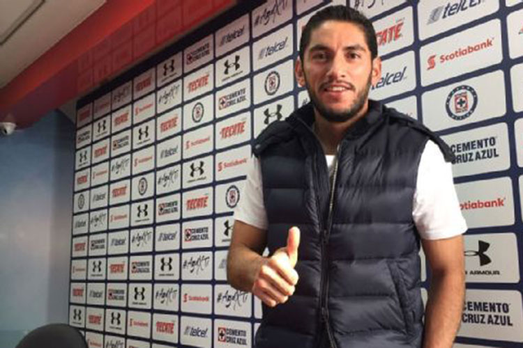 Jesús Corona no descarta salir de Cruz Azul