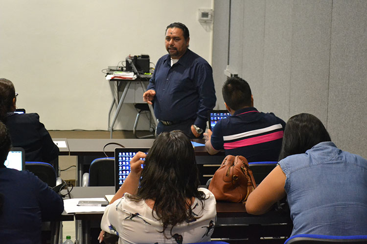Dan curso a personal de secundarias para Mediadores en Conflicto