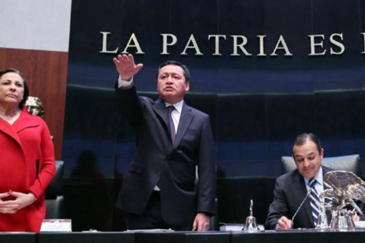 Osorio Chong devuelve “espinas” de la oposición