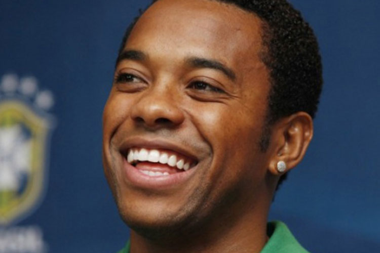 Sentencian a Robinho por agresión sexual