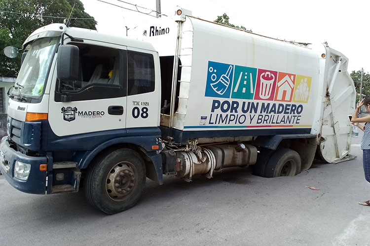 Se registra otro hundimiento en calles de Madero