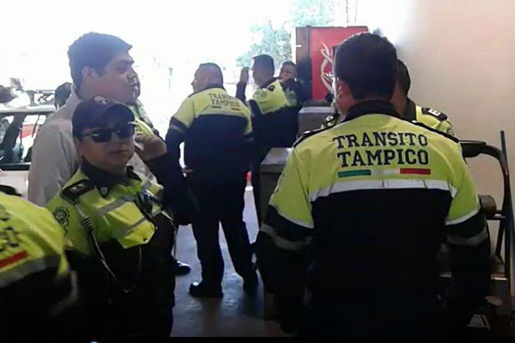 Tránsitos de Tampico paran labores en protesta de maltrato