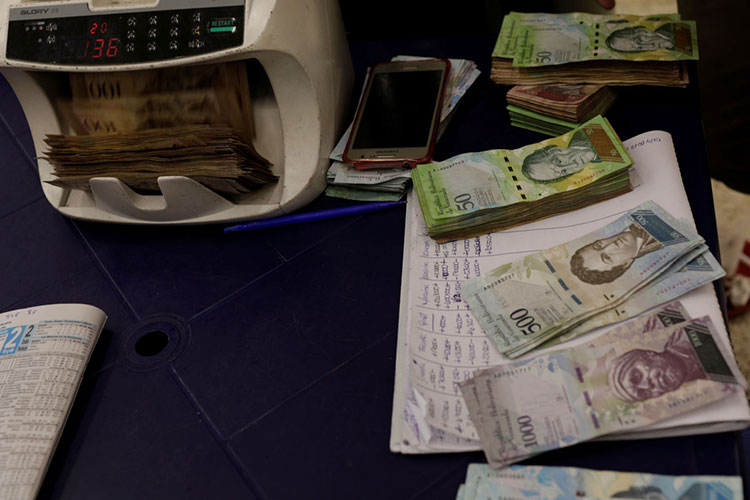 Venezuela firma acuerdo para reestructurar su deuda con Rusia