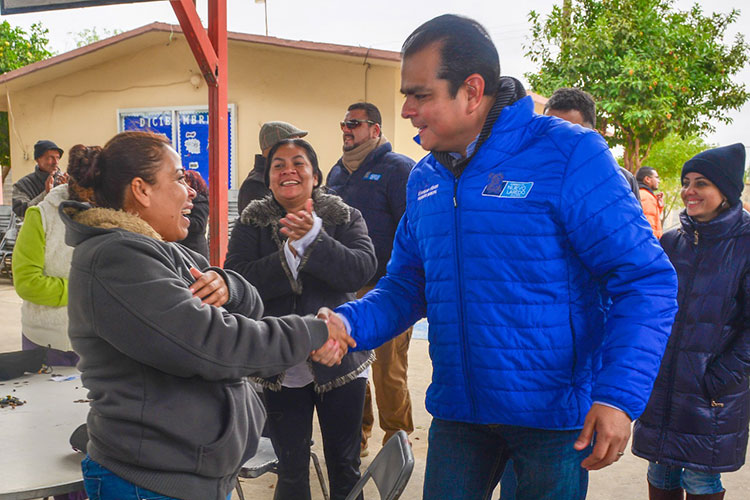 Anuncia Rivas obras de agua  y vialidad en Colinas del Sur