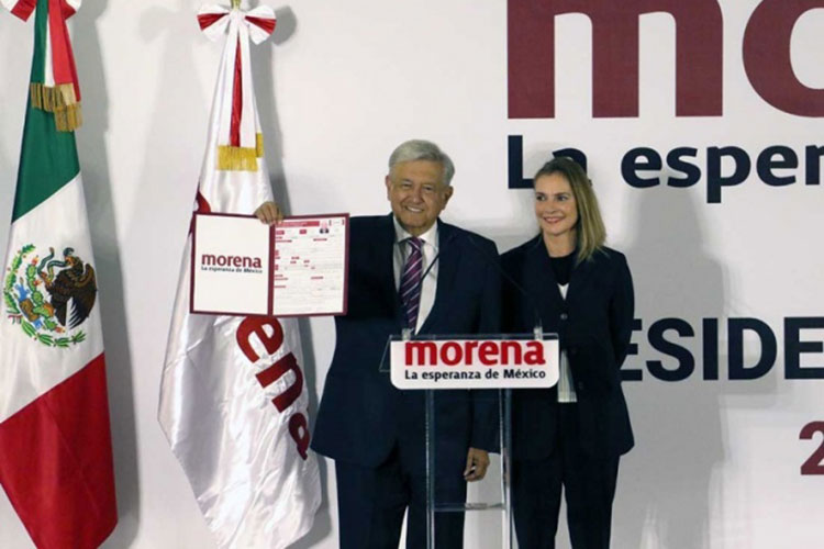 Formaliza AMLO su precandidatura a la Presidencia