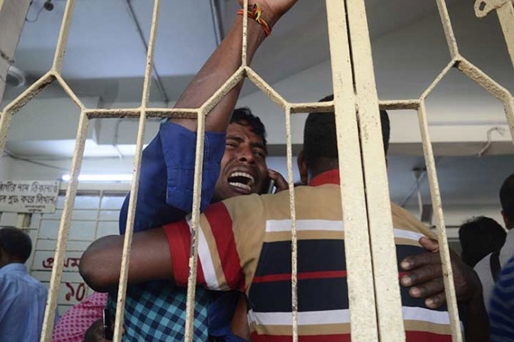 Estampida en Bangladesh deja al menos 10 muertos