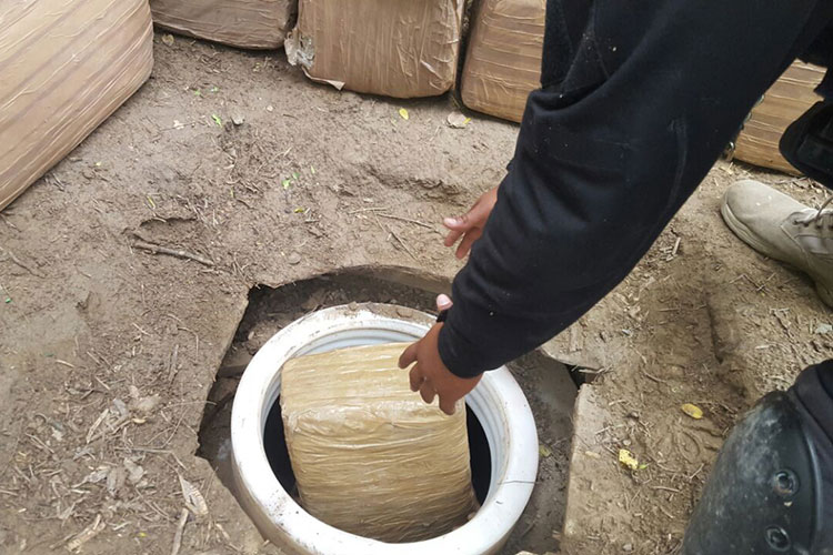 Ocultaban droga en Reynosa abajo de la tierra